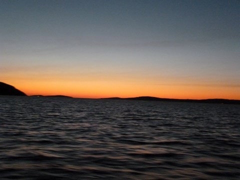 lever du soleil au large de Split (Online-Yachting)